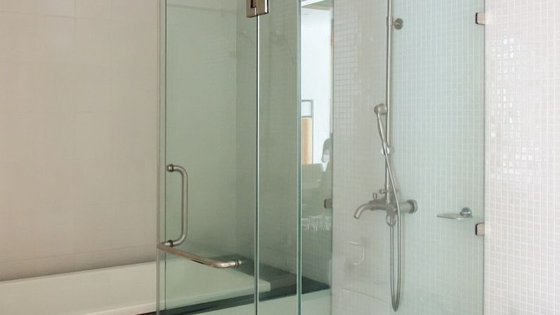 淋浴房玻璃